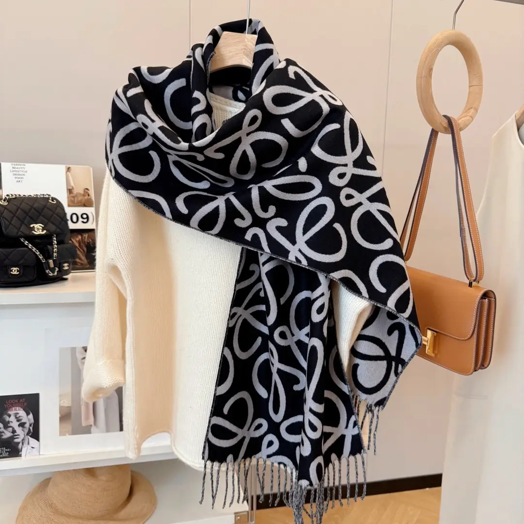 5856-28.8$-LOEWE gallery