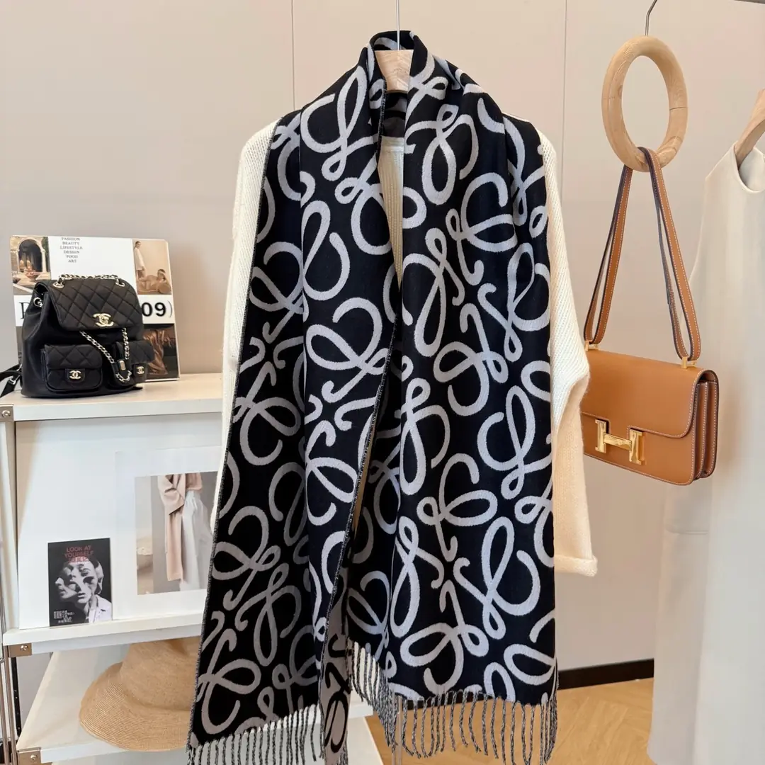 5856-28.8$-LOEWE gallery