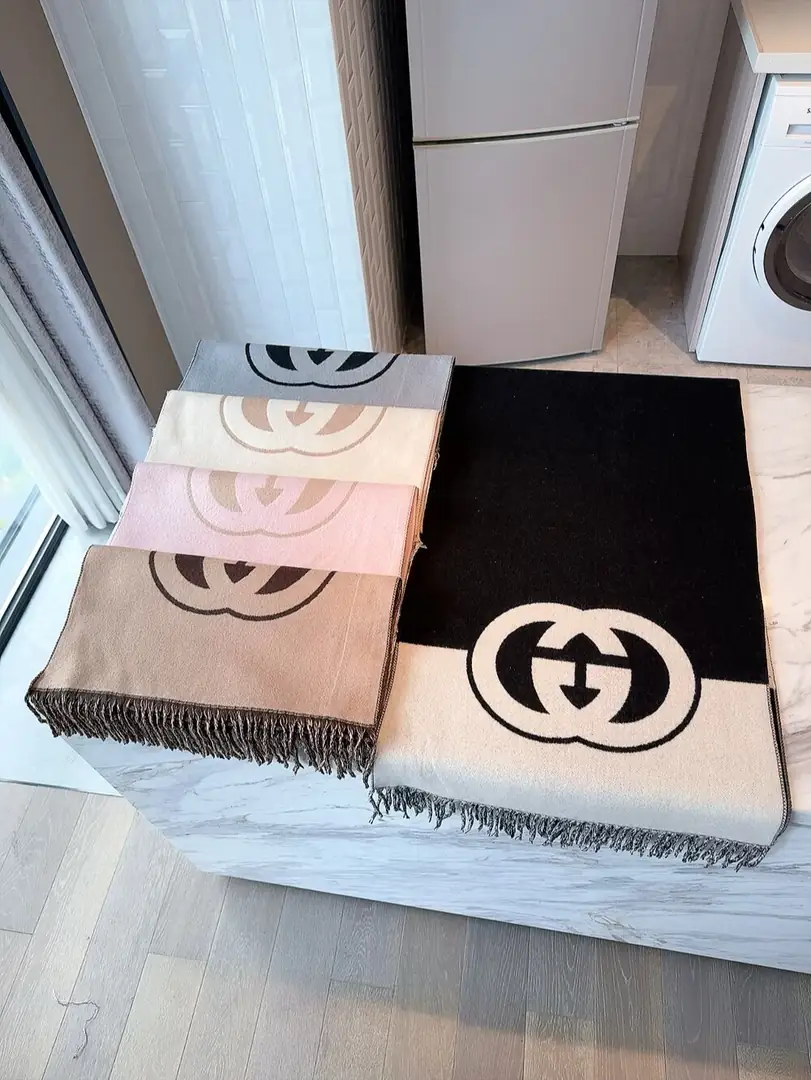 5857-28.8$-gucci gallery