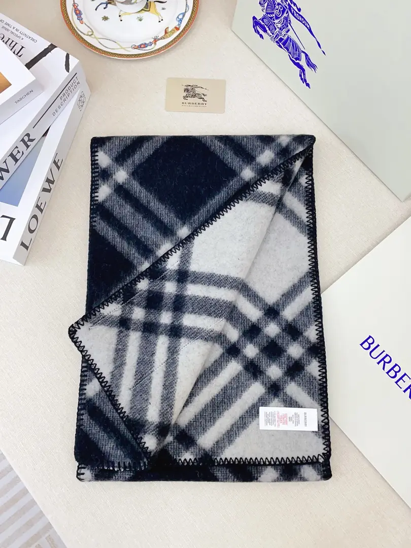 5863-28.8$-Burberry gallery