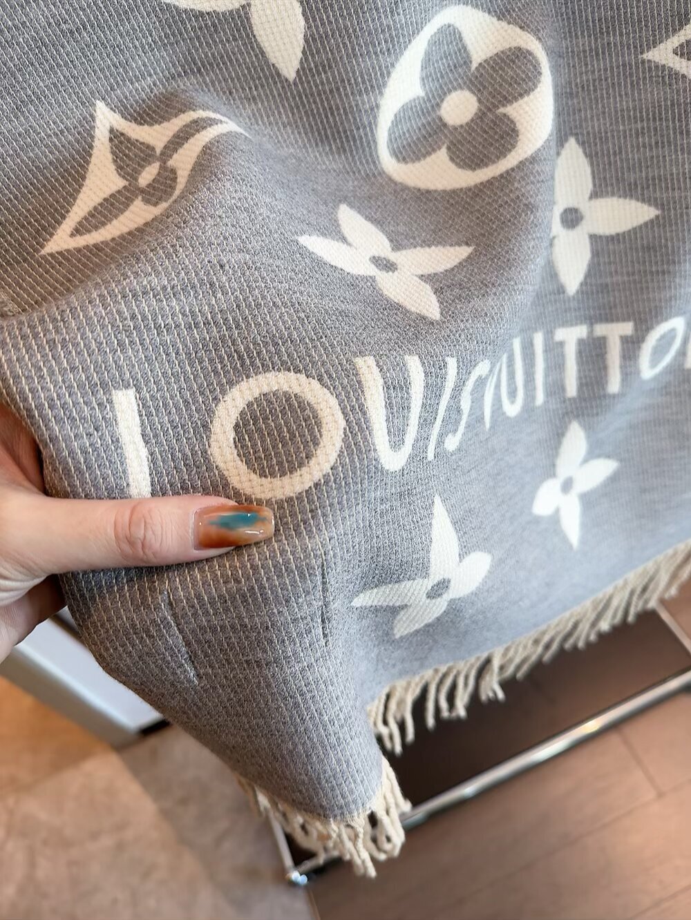 5874-28.8$-LV gallery