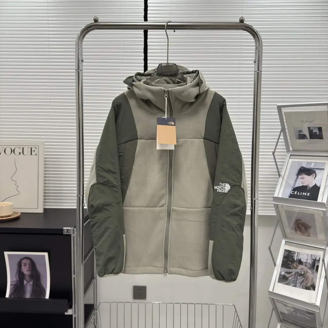 5909-55$-The North Face gallery