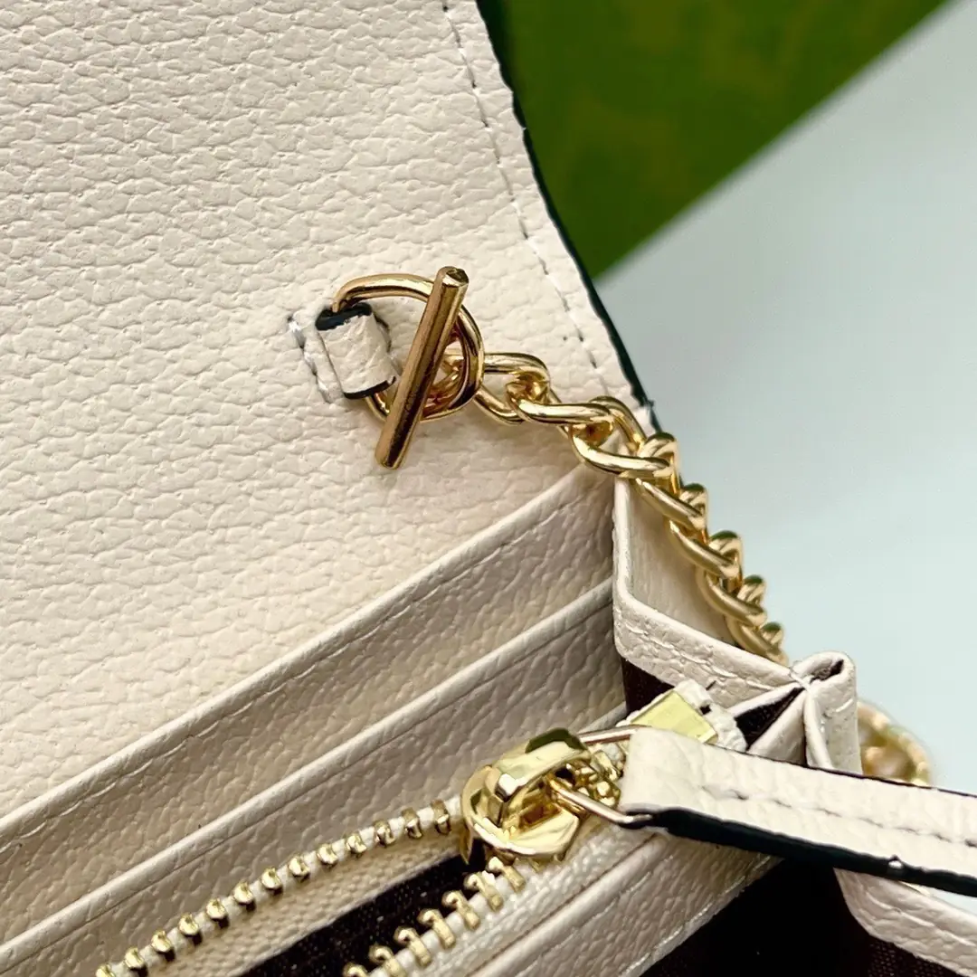 5921-52$-gucci gallery