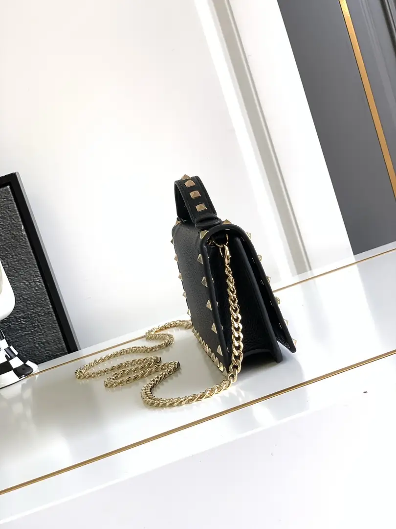 6022-85$-Valentino gallery