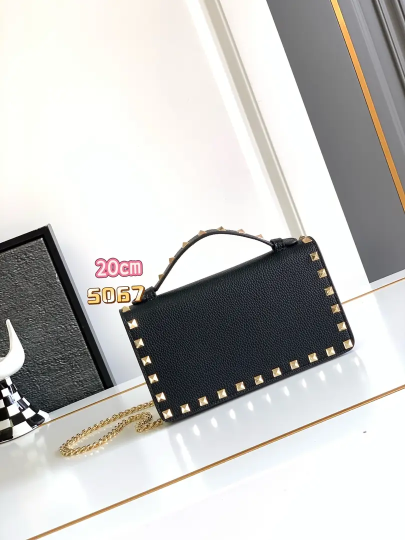 6022-85$-Valentino gallery