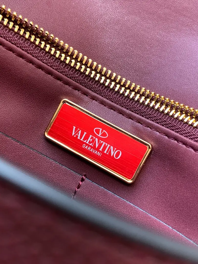 6022-85$-Valentino gallery