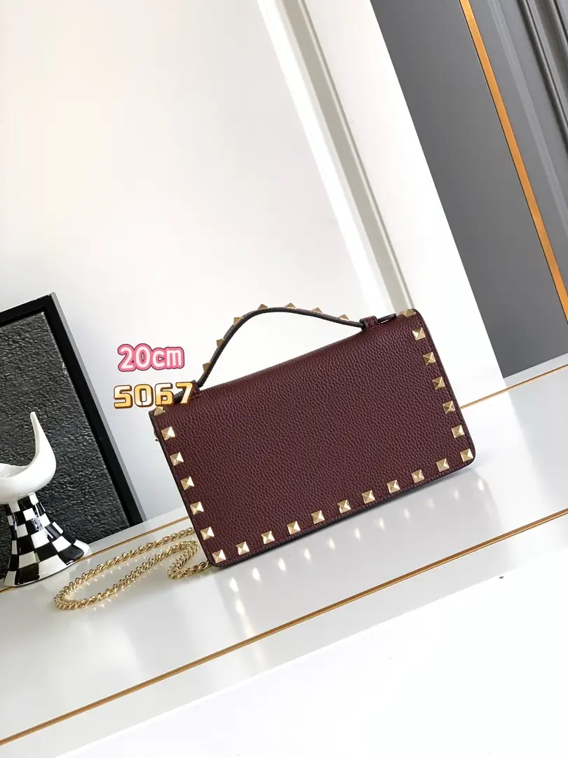 6022-85$-Valentino gallery