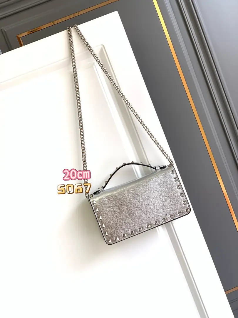 6022-85$-Valentino gallery