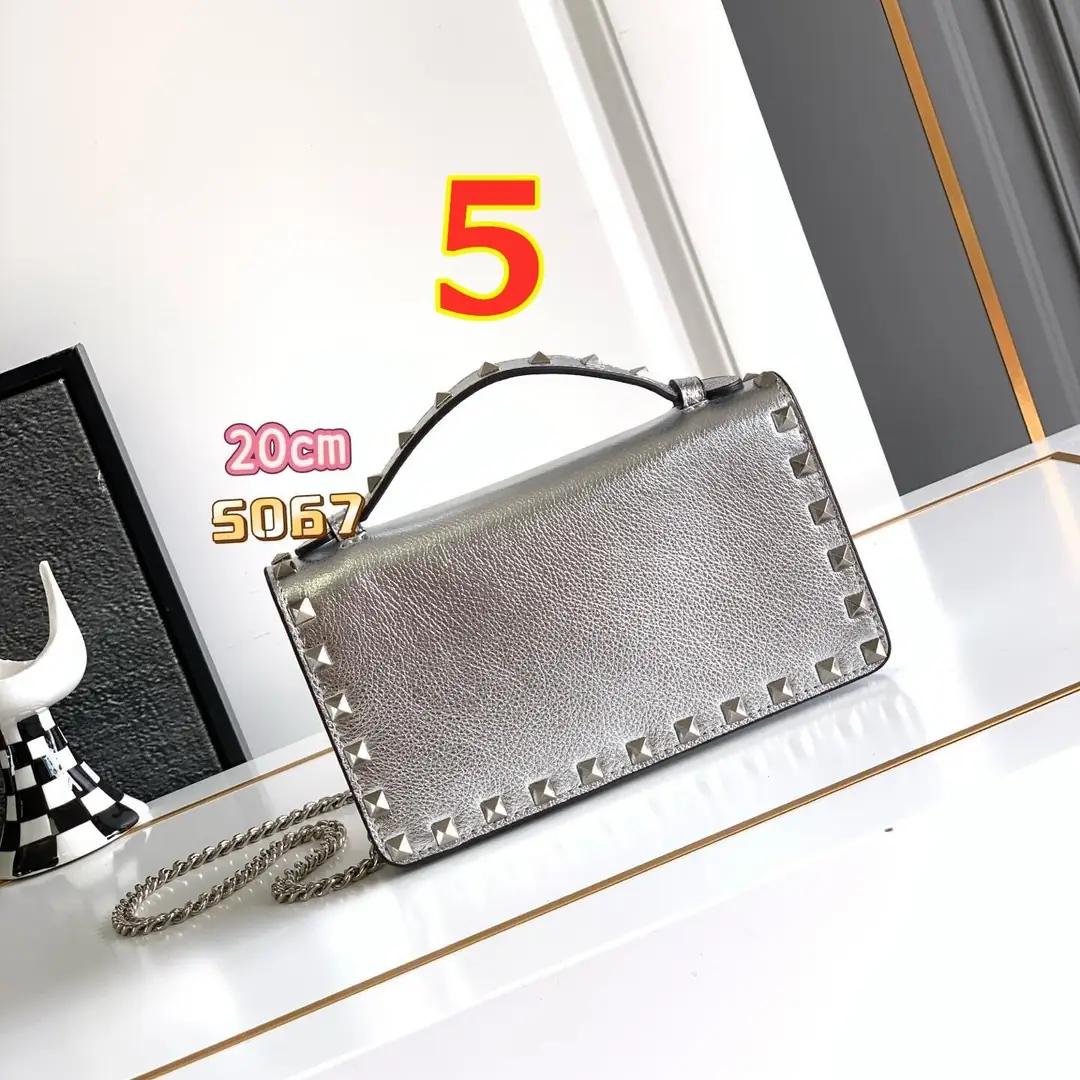 6022-85$-Valentino gallery