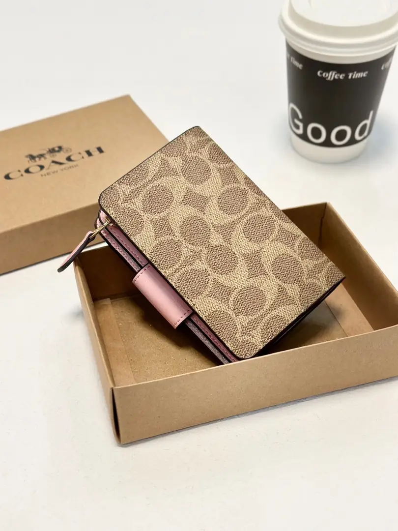 6066-45.5$-COACH gallery