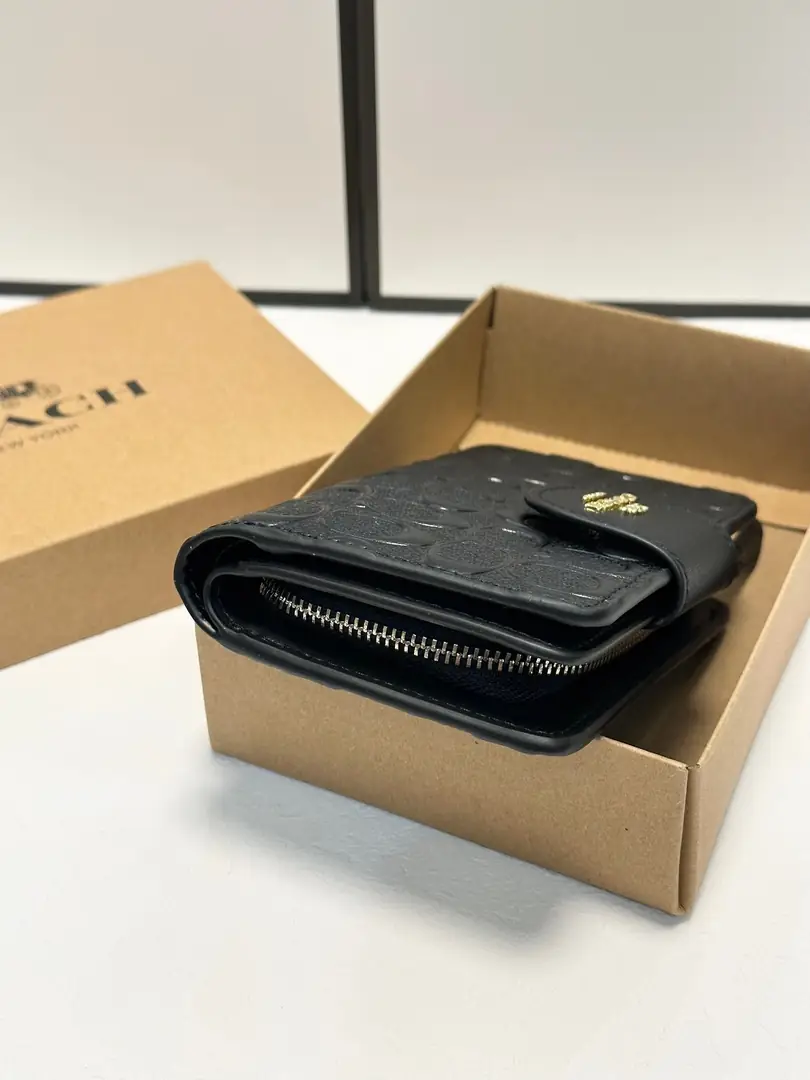 6066-45.5$-COACH gallery