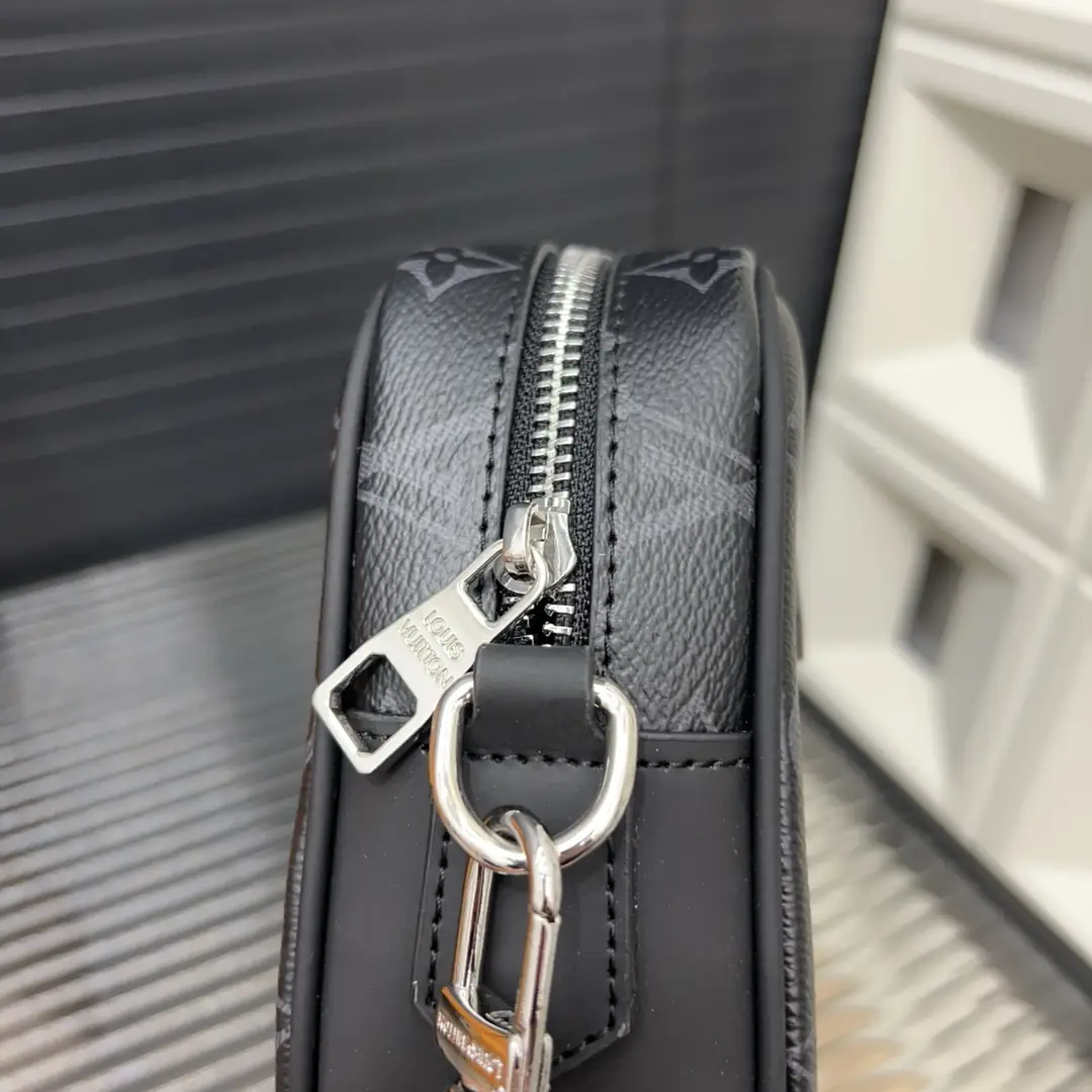 6081-59.9$-LV gallery