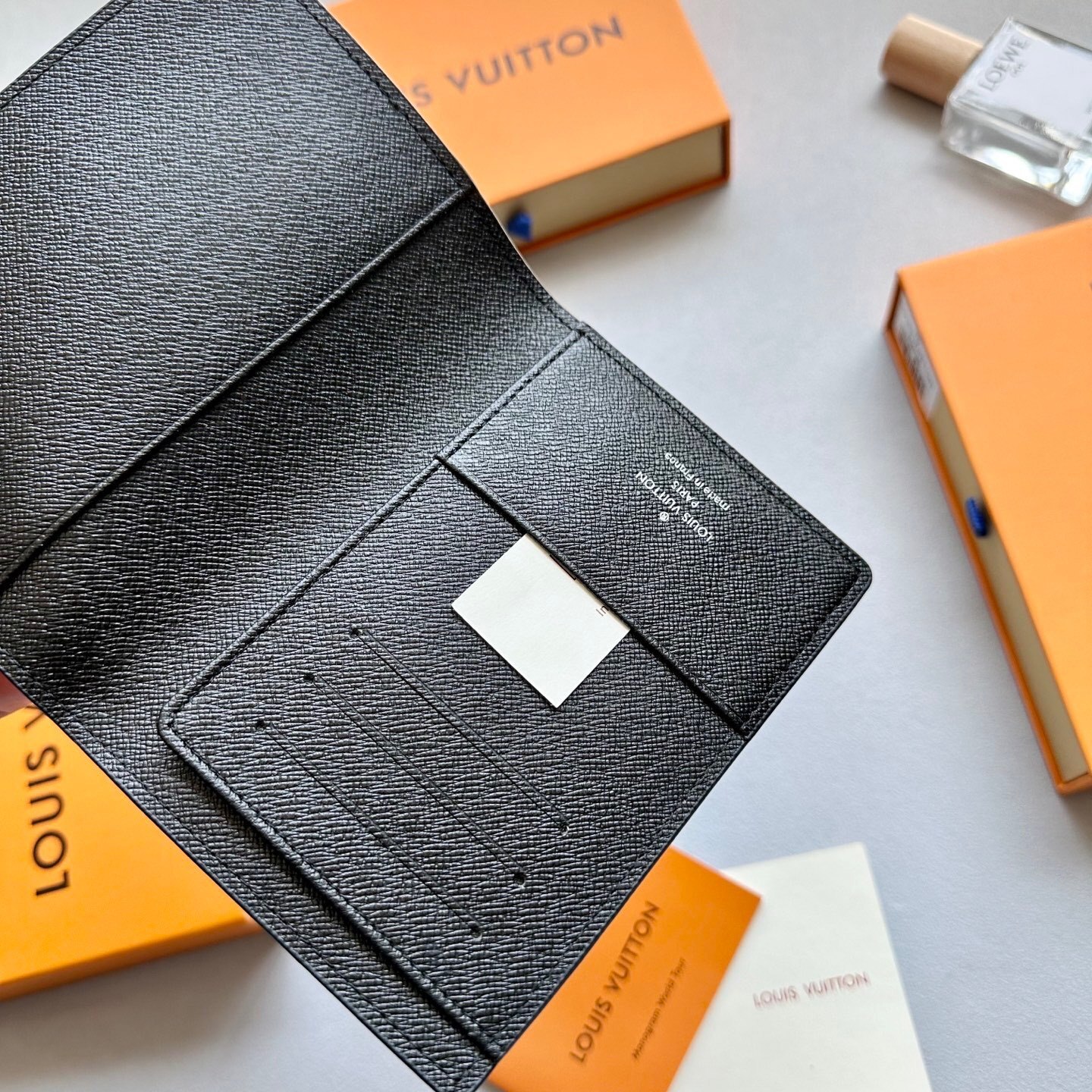 6084-39.9$-LV gallery