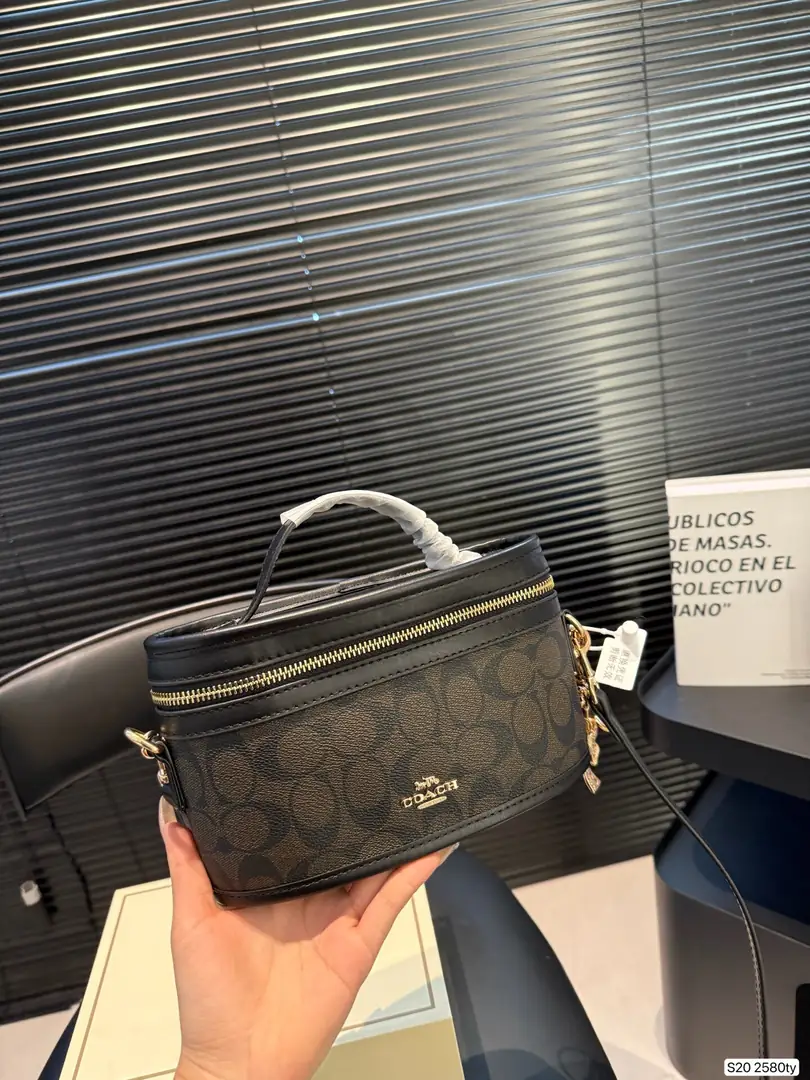 6085-59.8$-COACH gallery