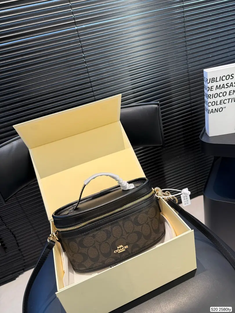 6085-59.8$-COACH gallery