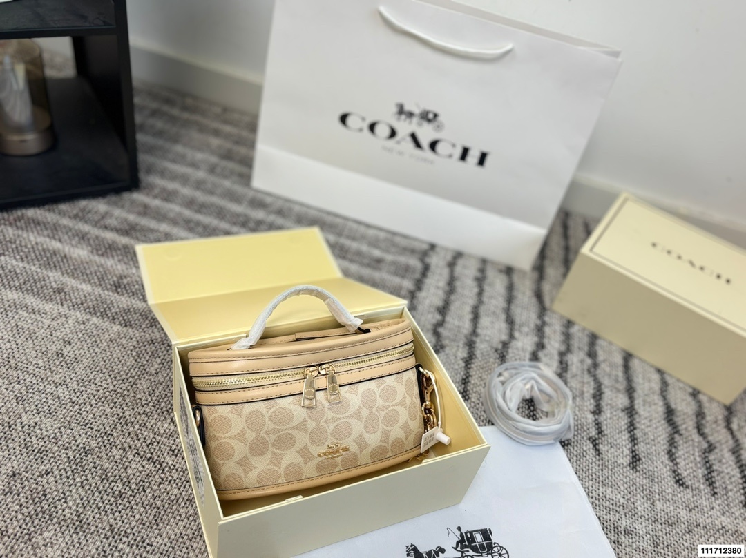 6086-59.8$-COACH gallery