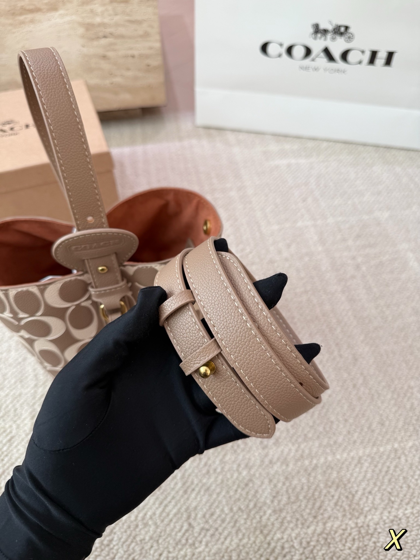 6089-58$-coach gallery