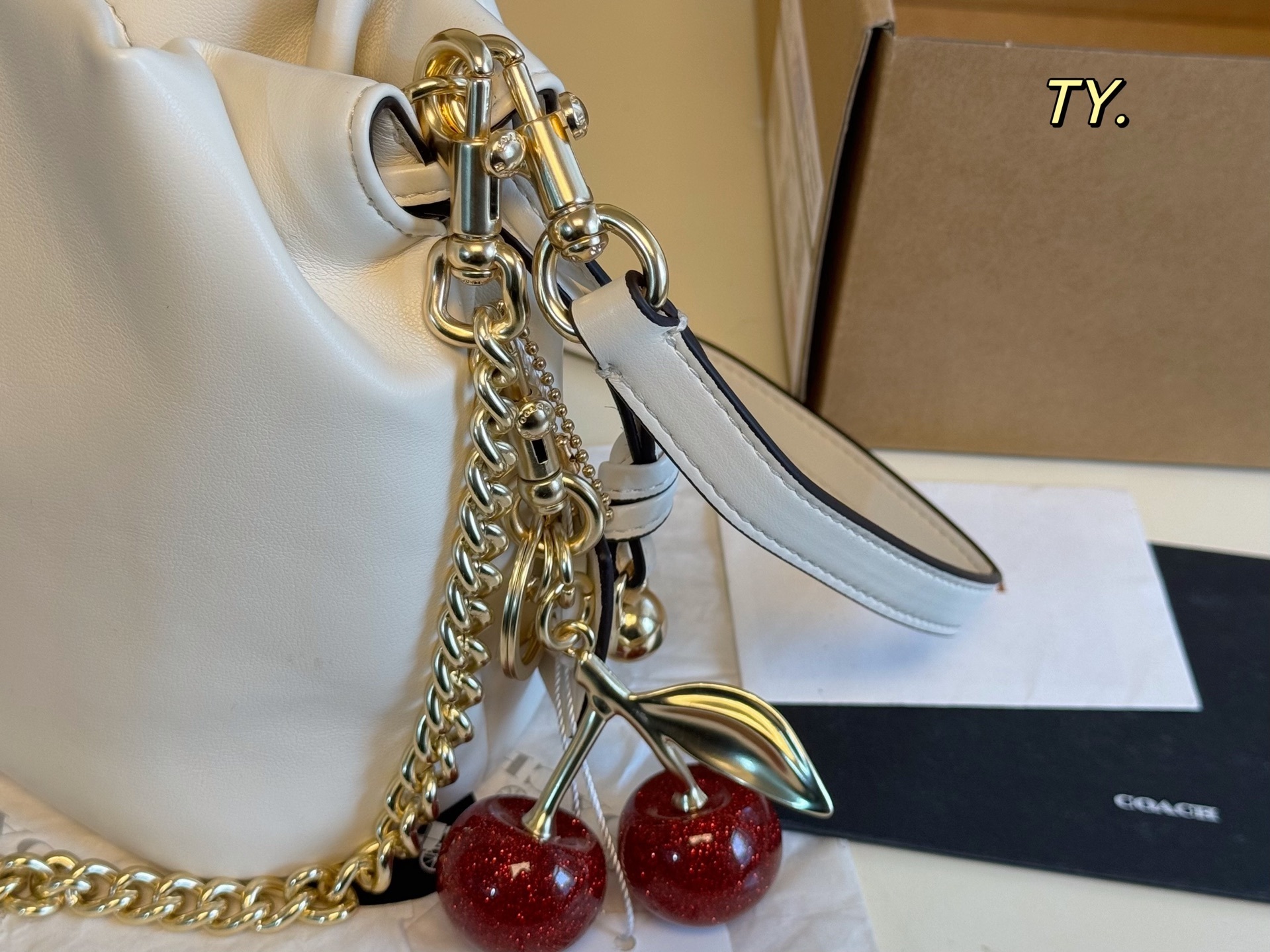 6094-59.9$-coach gallery