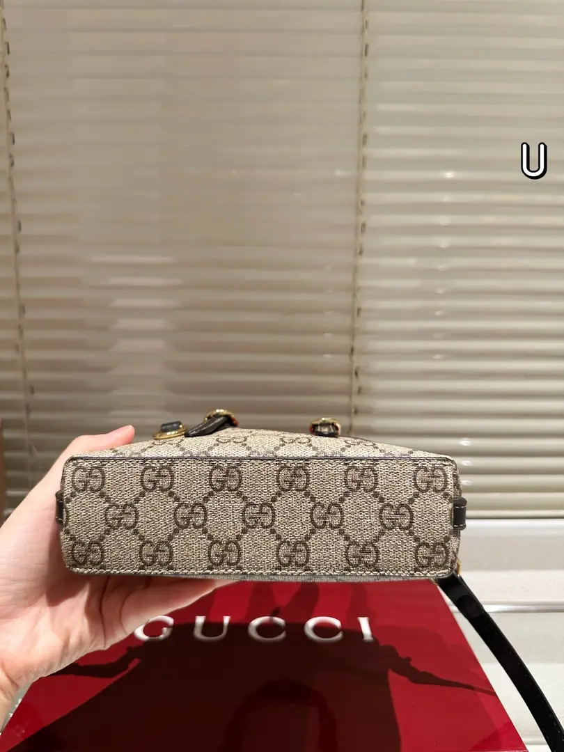 6095-66$-GUCCI gallery