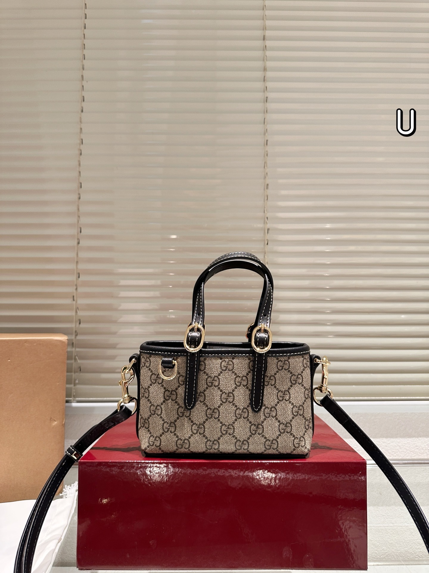 6095-66$-GUCCI gallery