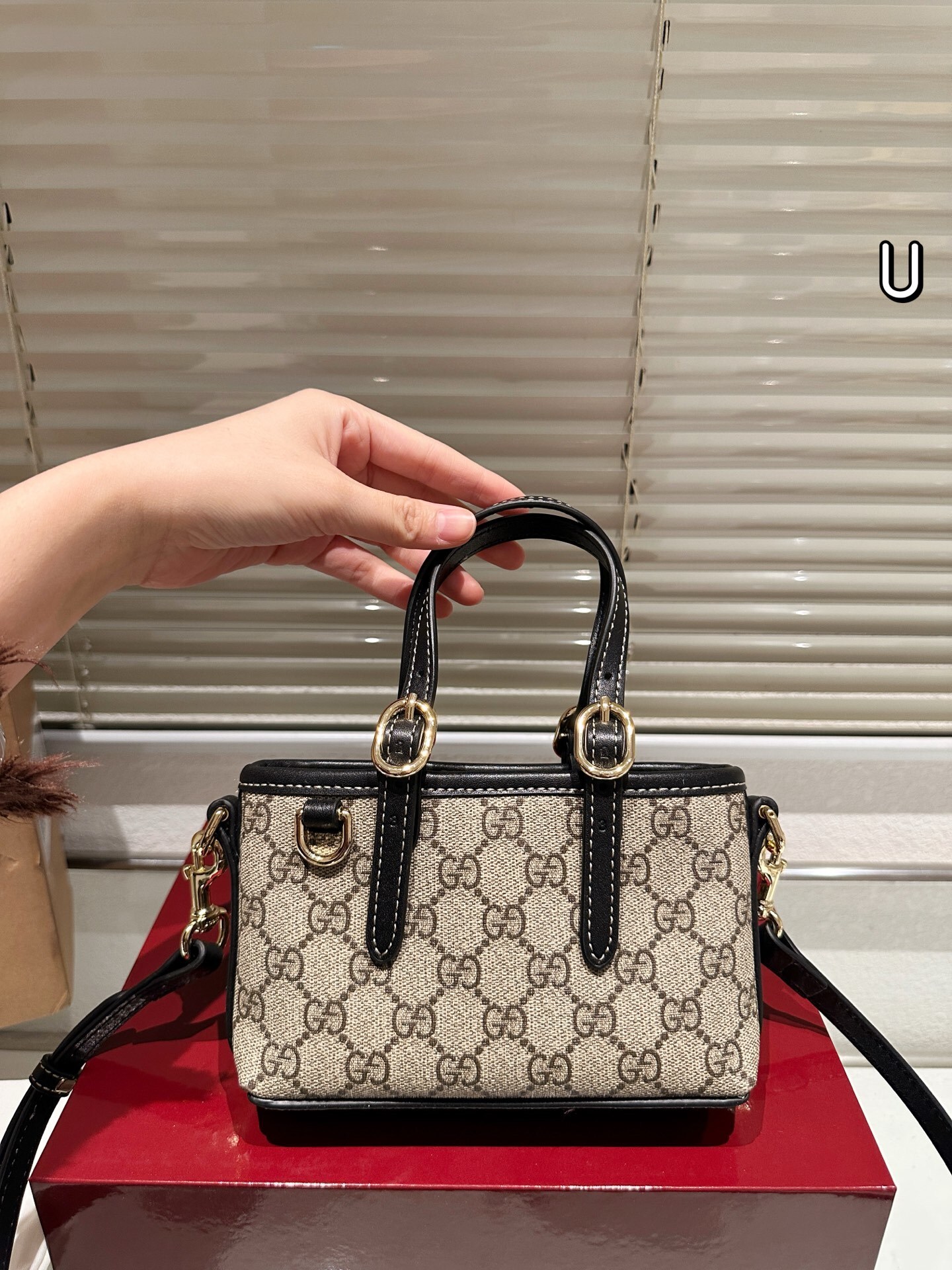 6095-66$-GUCCI gallery