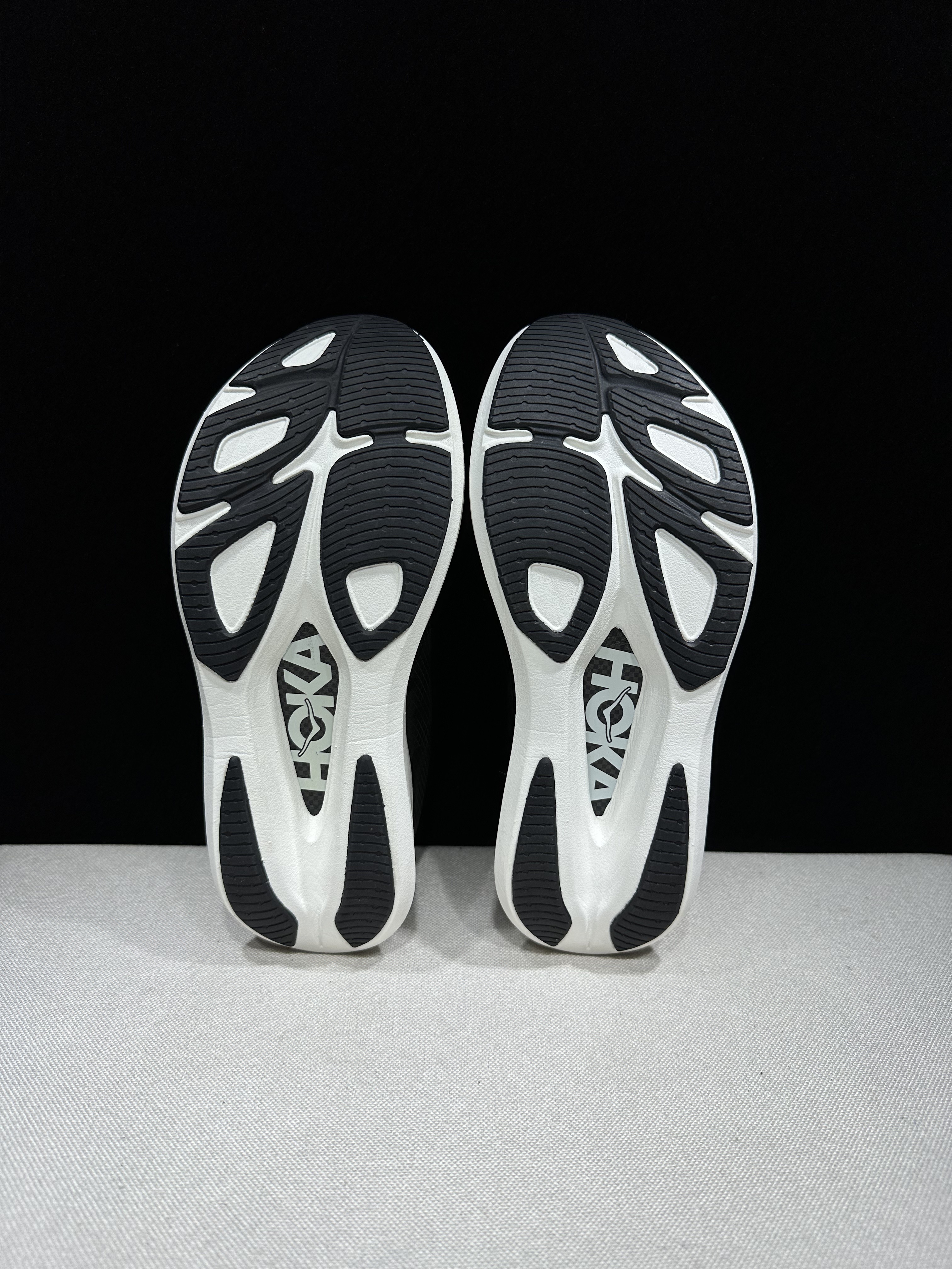 6103-62.88$-HOKA gallery