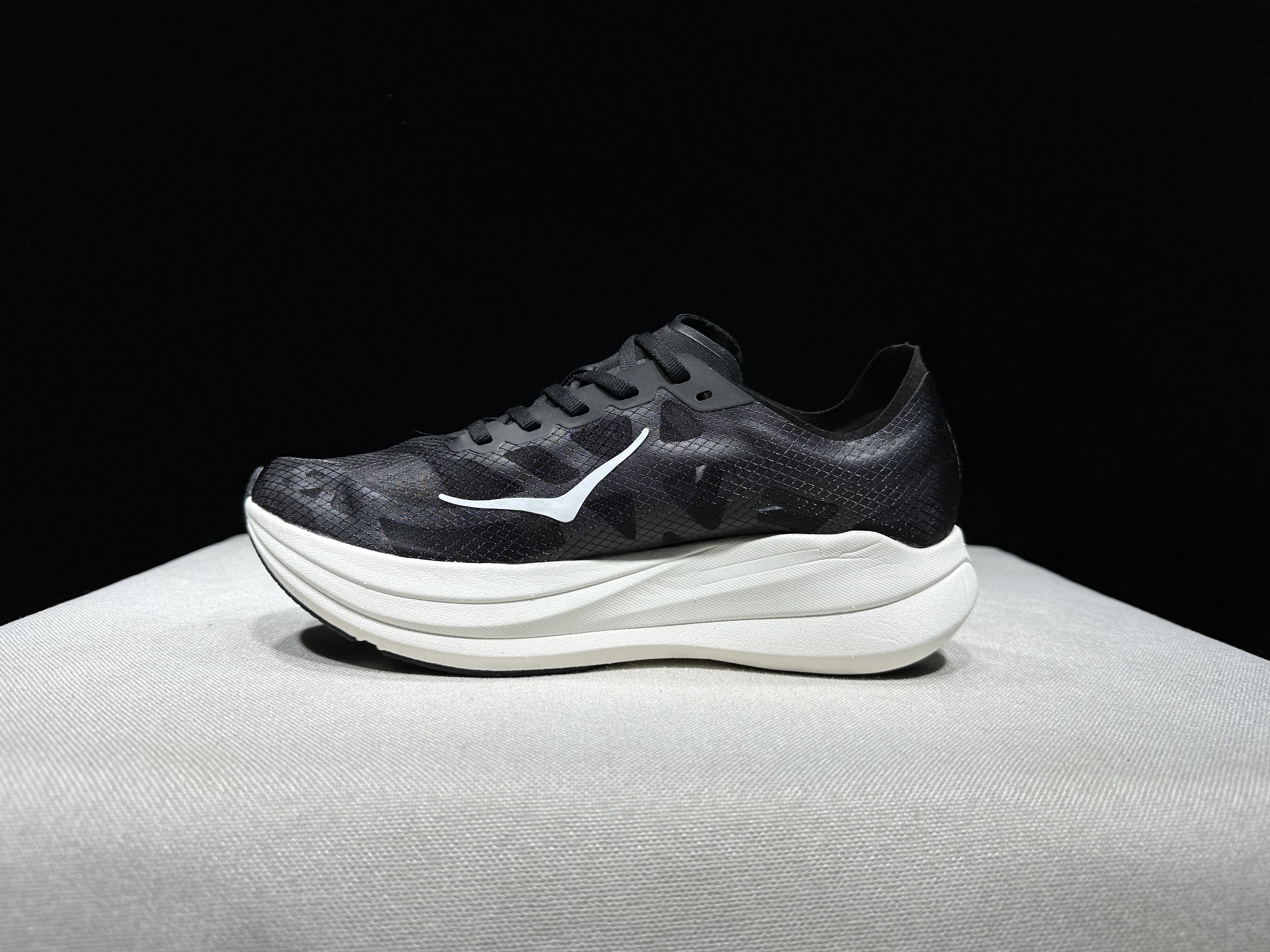 6103-62.88$-HOKA gallery