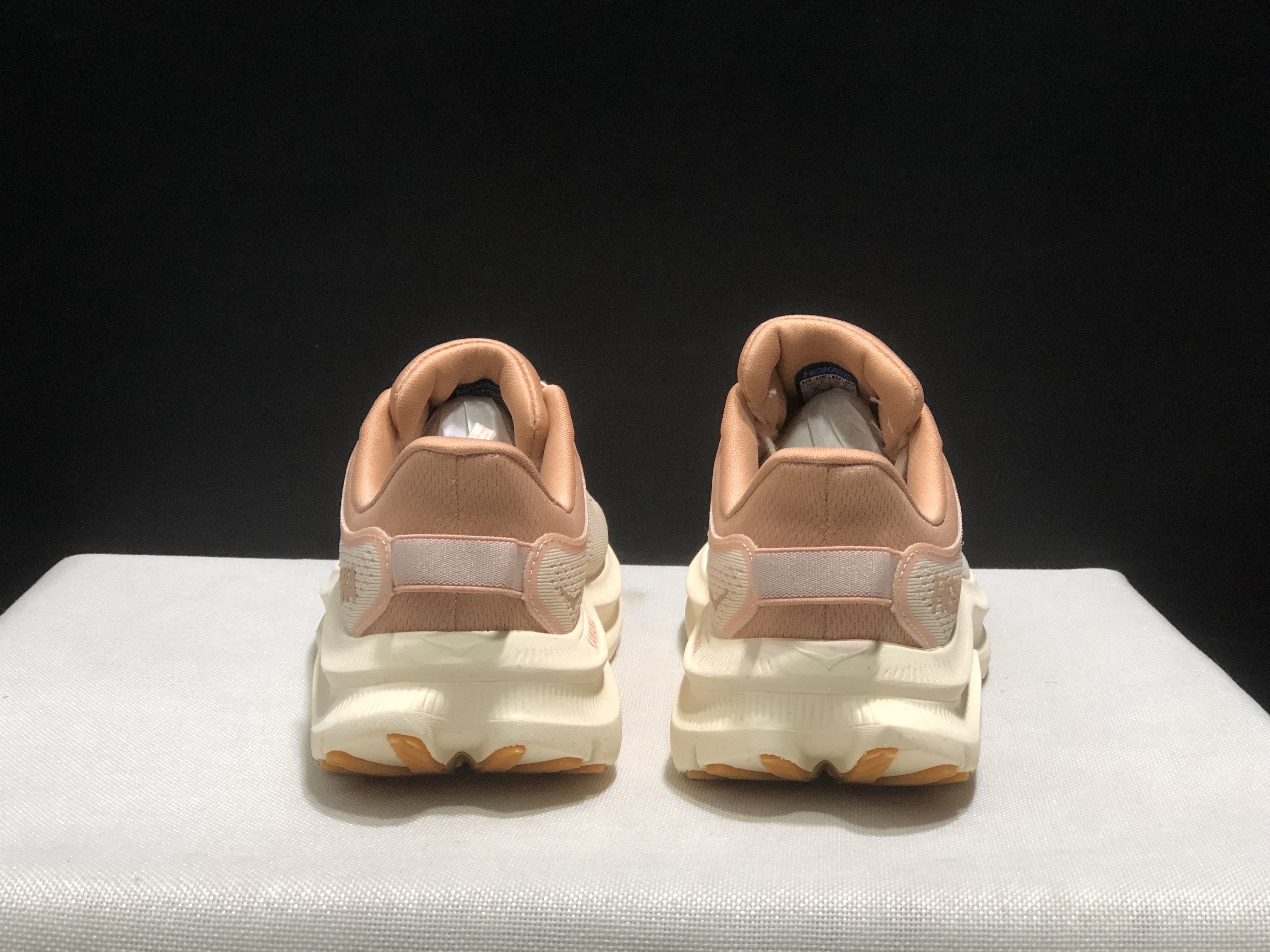 6105-62.66$-HOKA gallery