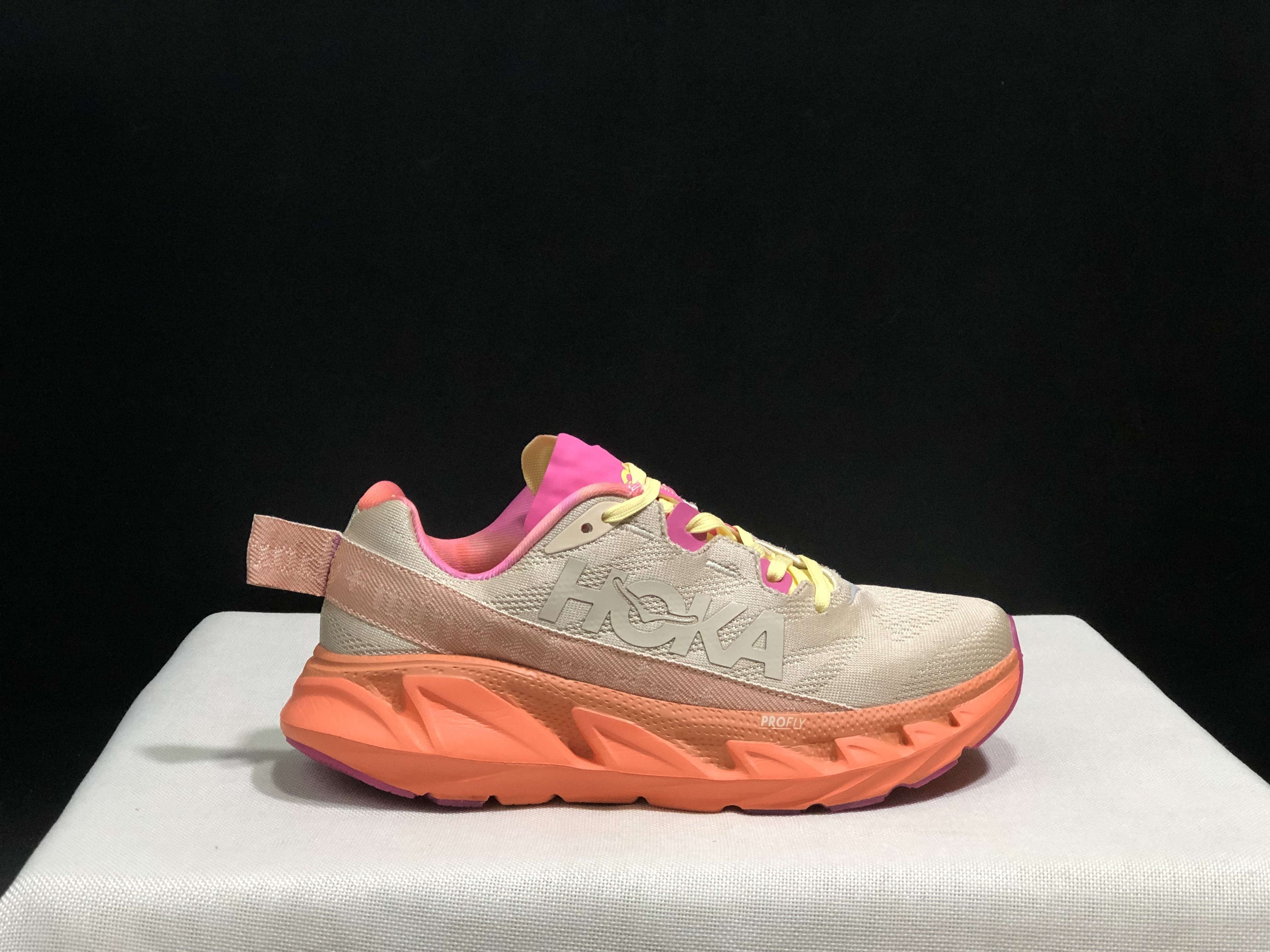 6106-64.66$-HOKA gallery