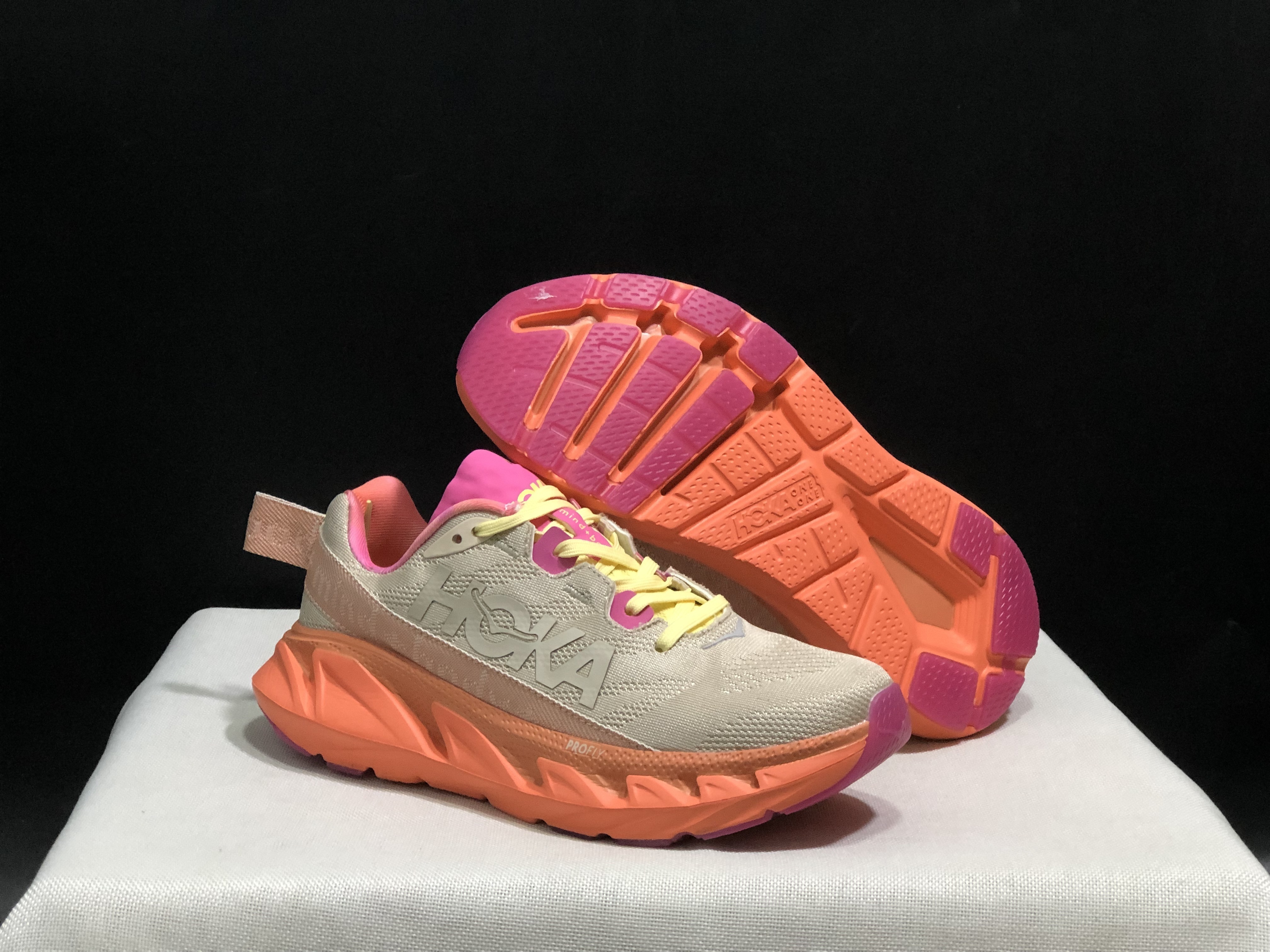 6106-64.66$-HOKA gallery