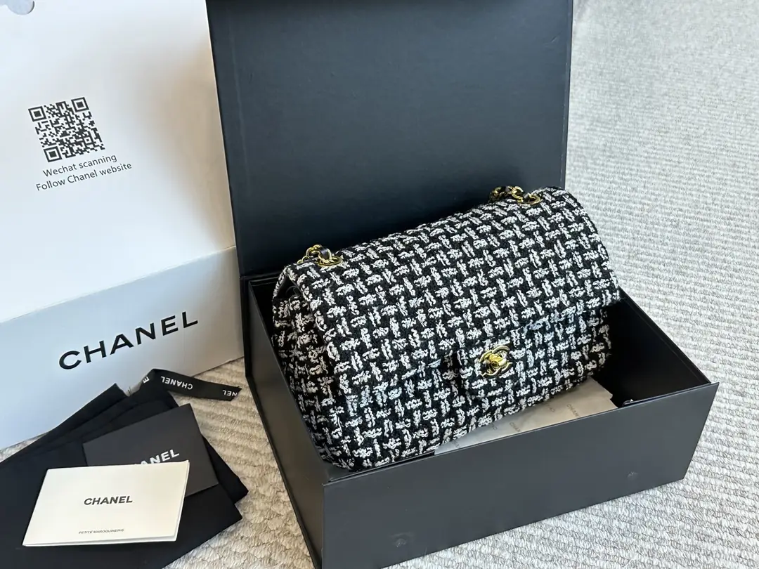 6121-65$-chanel gallery