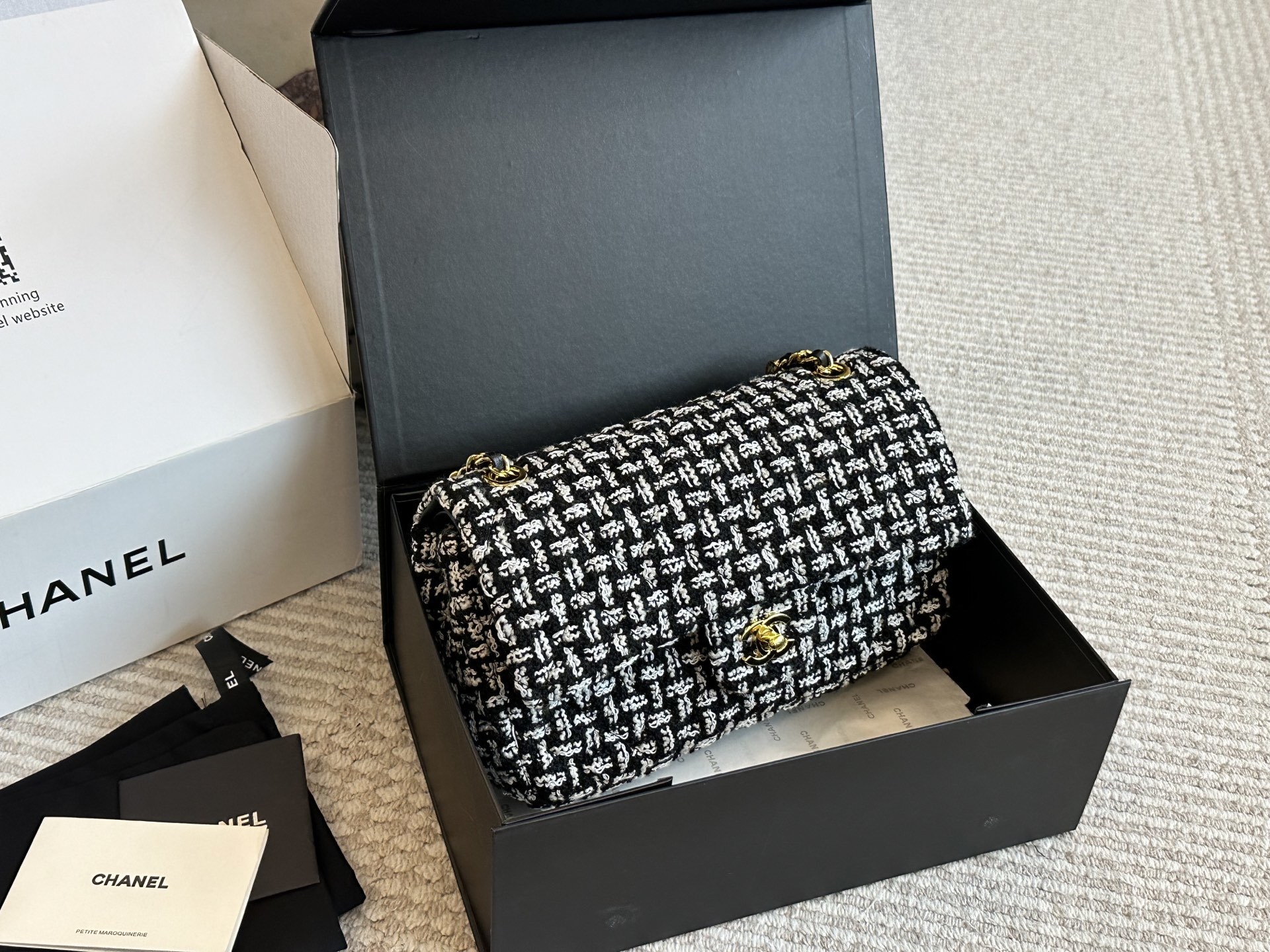 6121-65$-chanel gallery