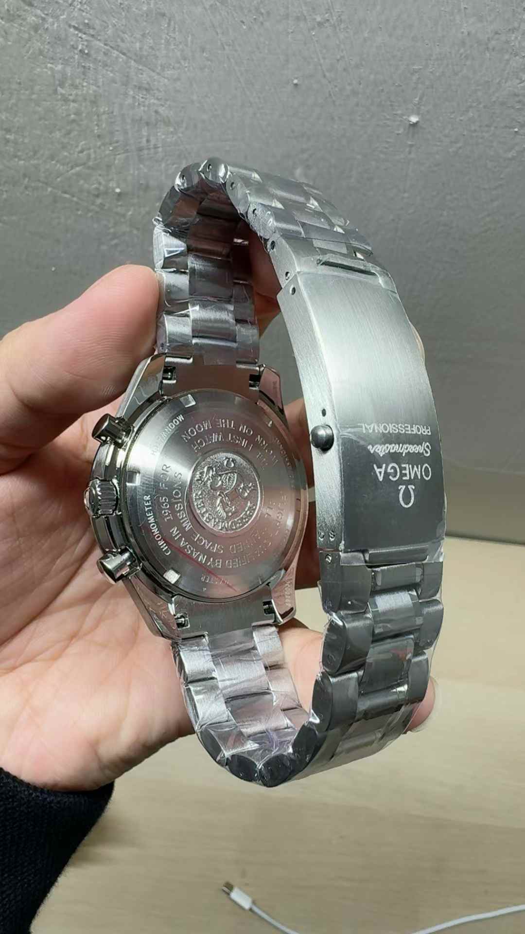 6122-125$-Omega gallery