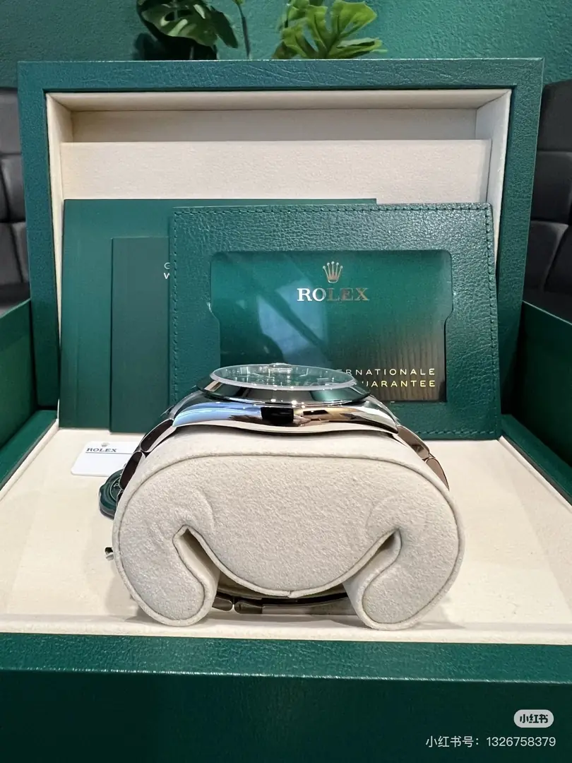 6128-79.9$--Rolex gallery