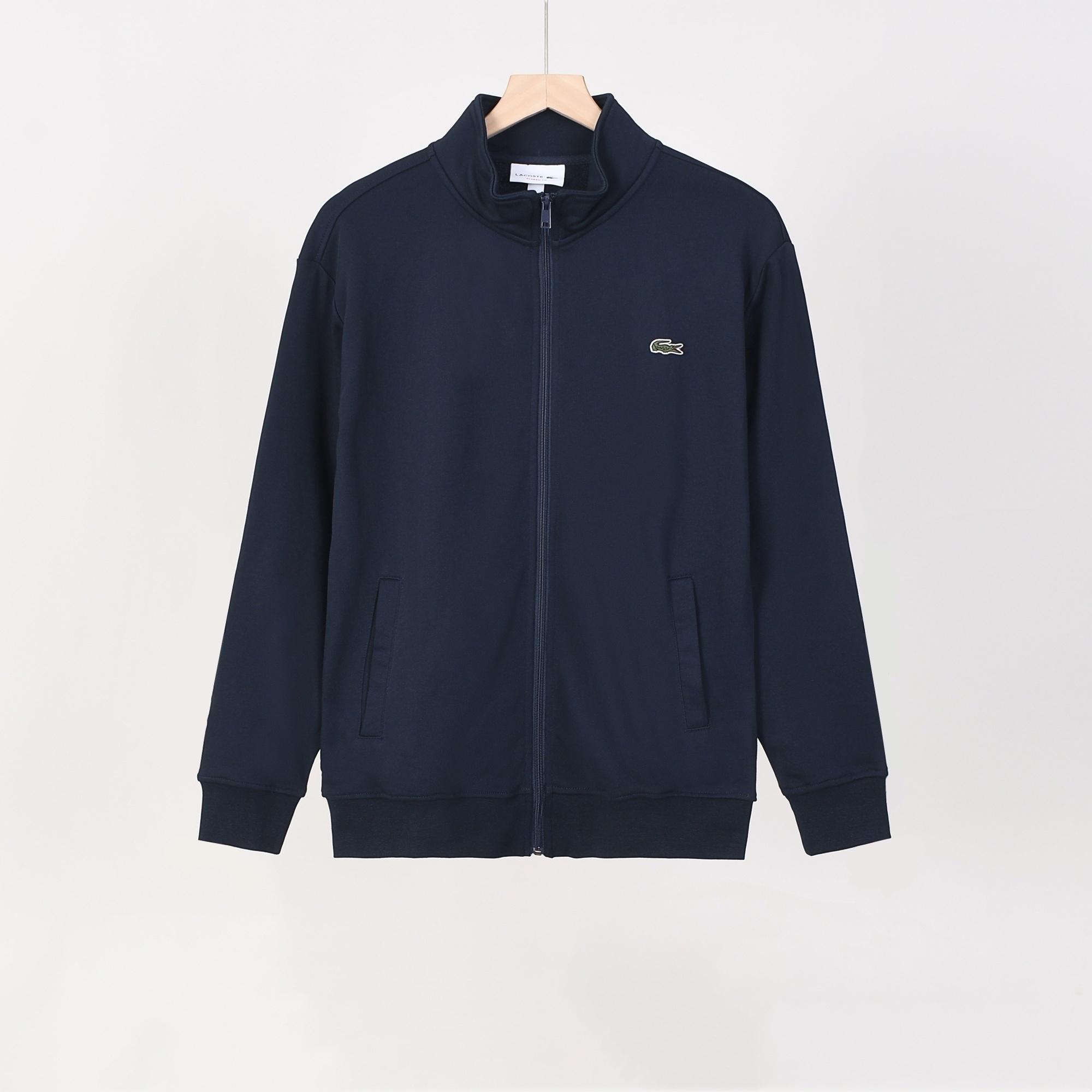 6139-51.88$-lacoste gallery