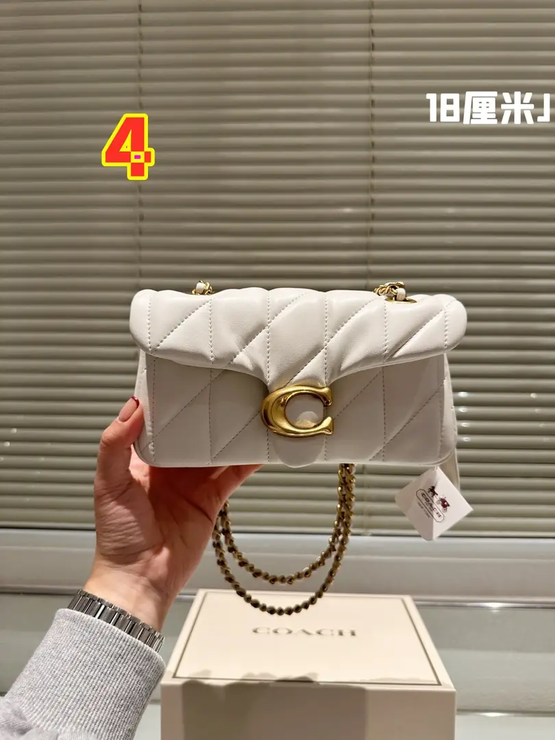 6143-69.8$-COACH gallery