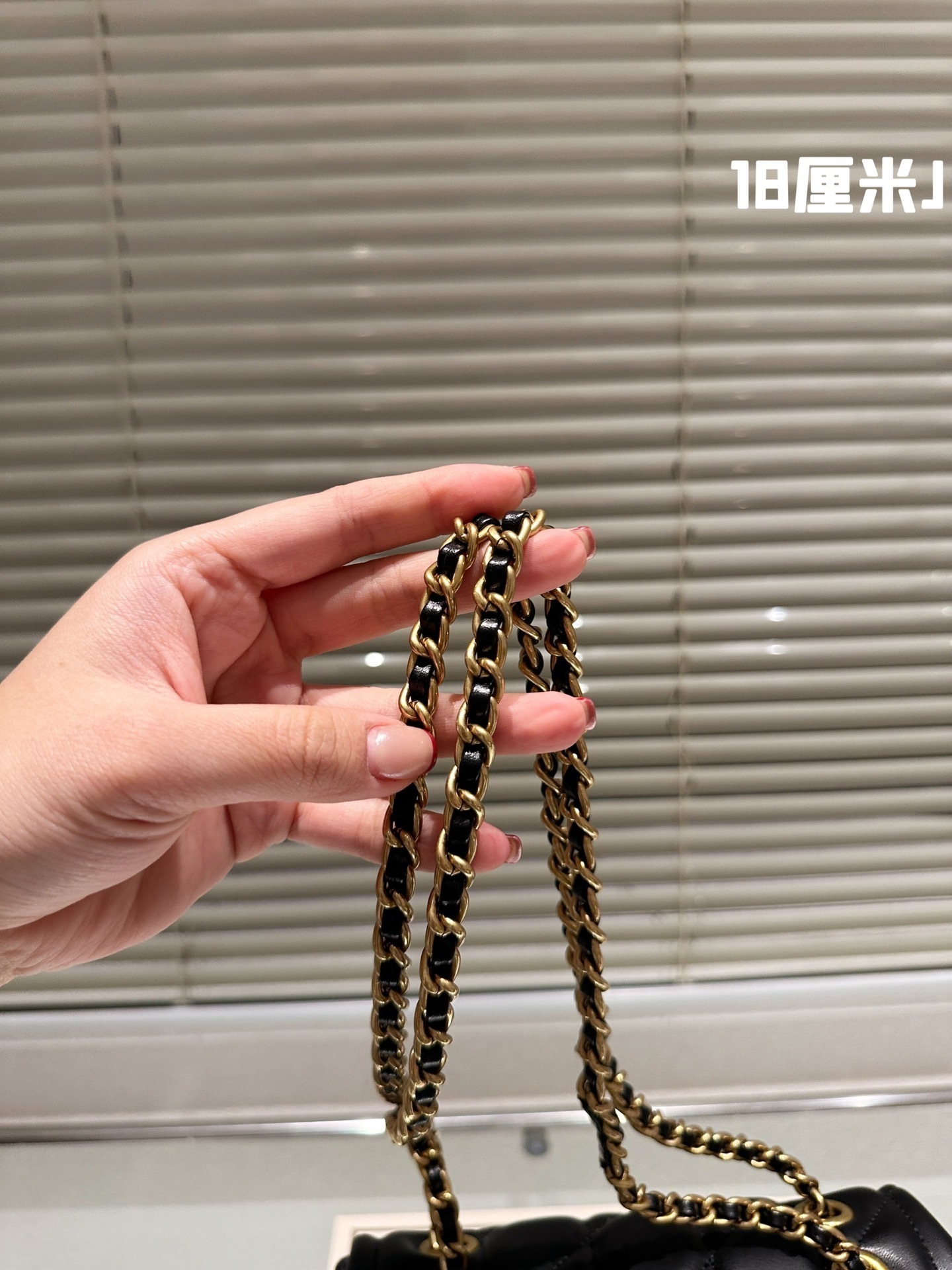 6143-69.8$-COACH gallery