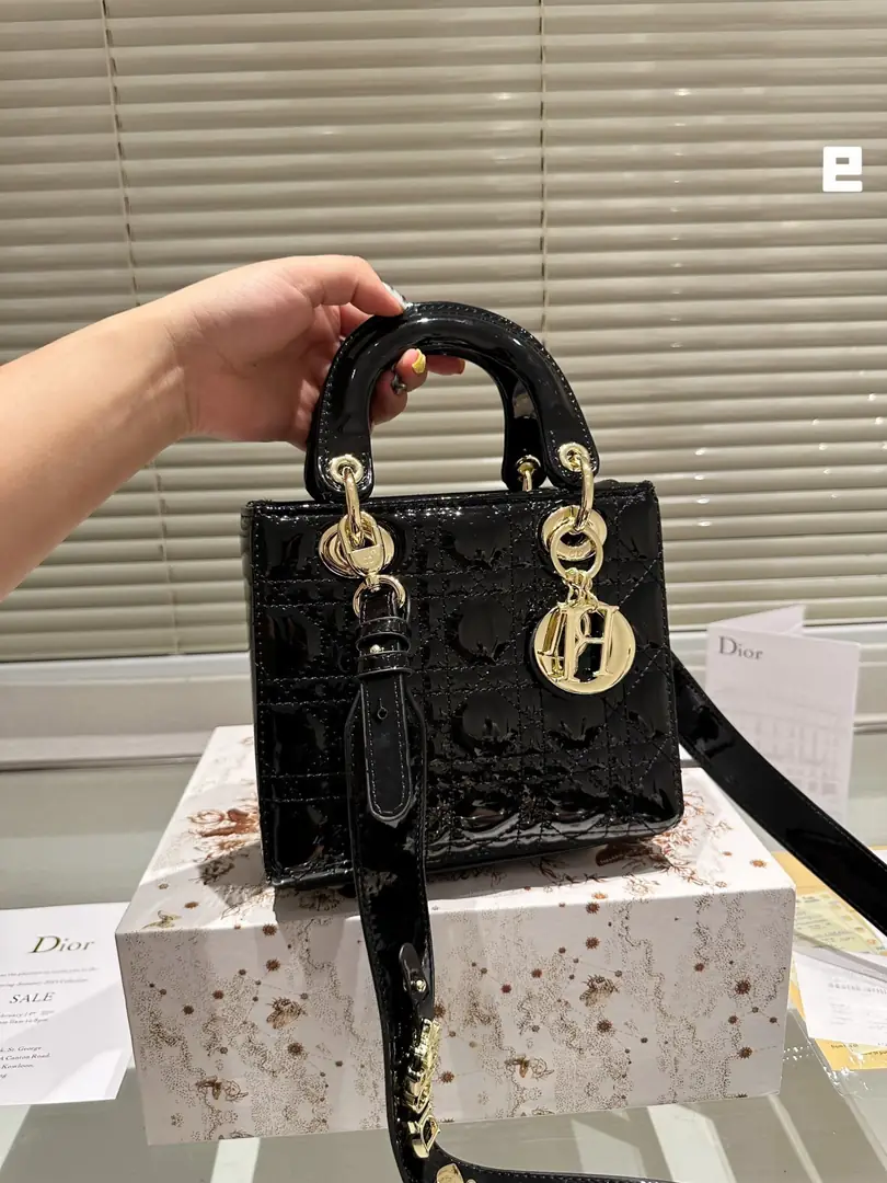 XX3531-58.88$-Dior gallery