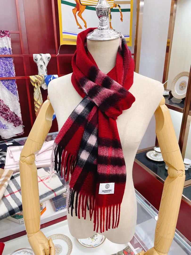 XX3893-28.88-Burberry gallery