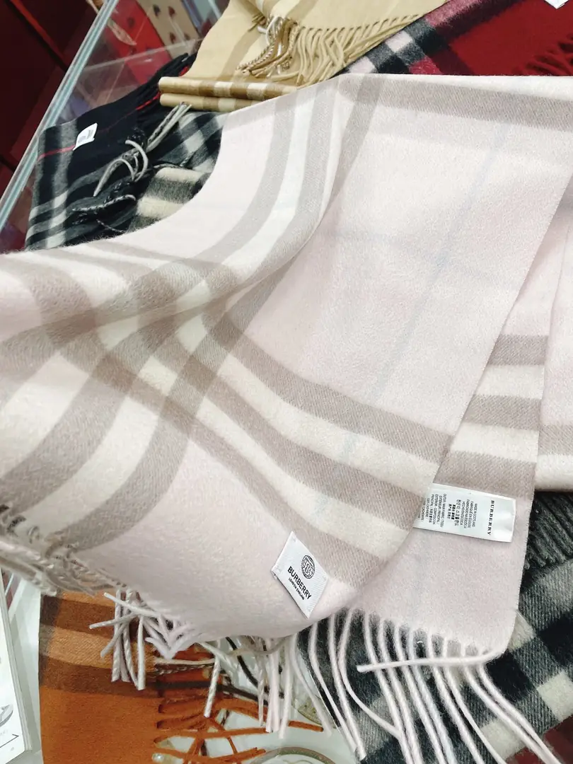 XX3893-28.88-Burberry gallery