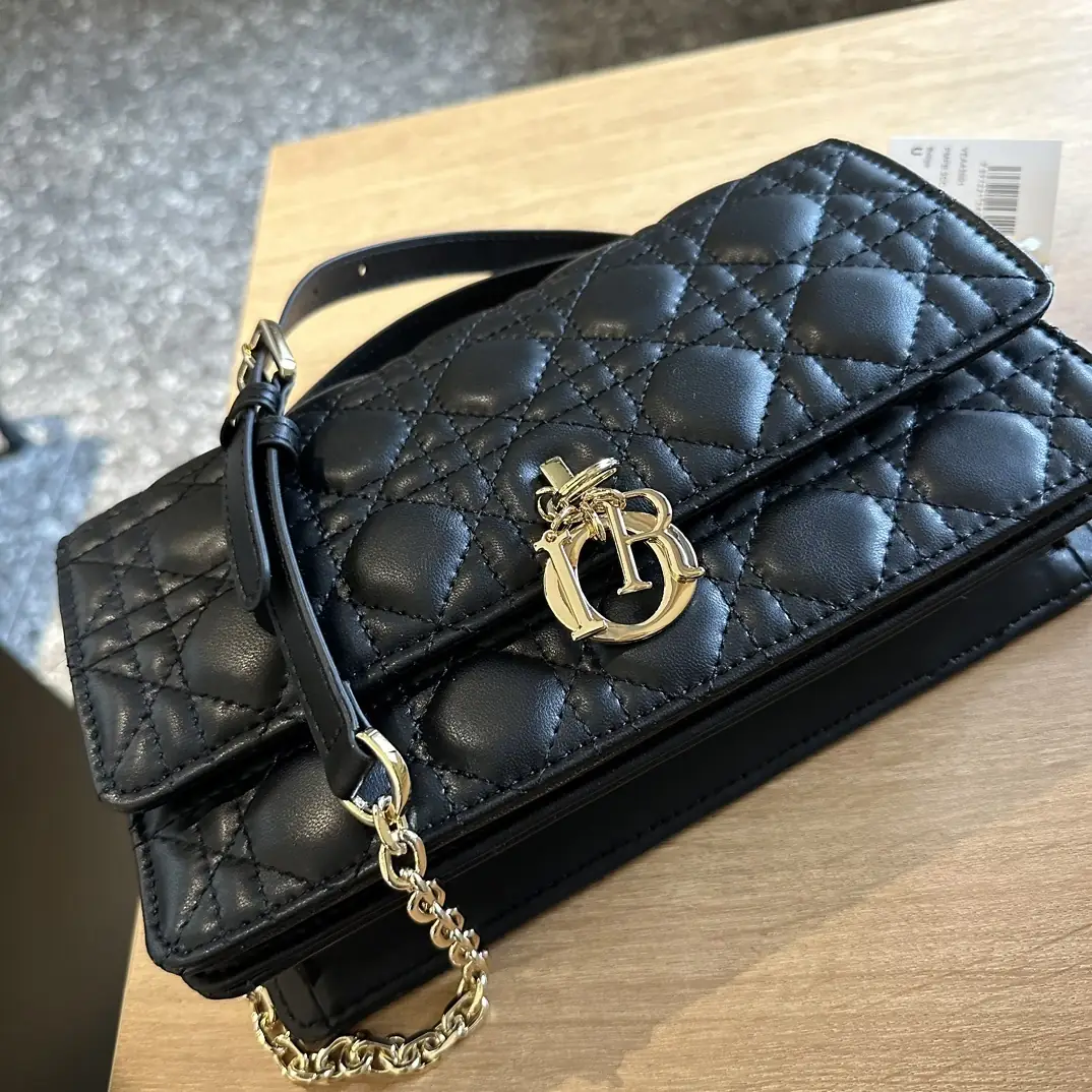 code-4601-65$-dior gallery