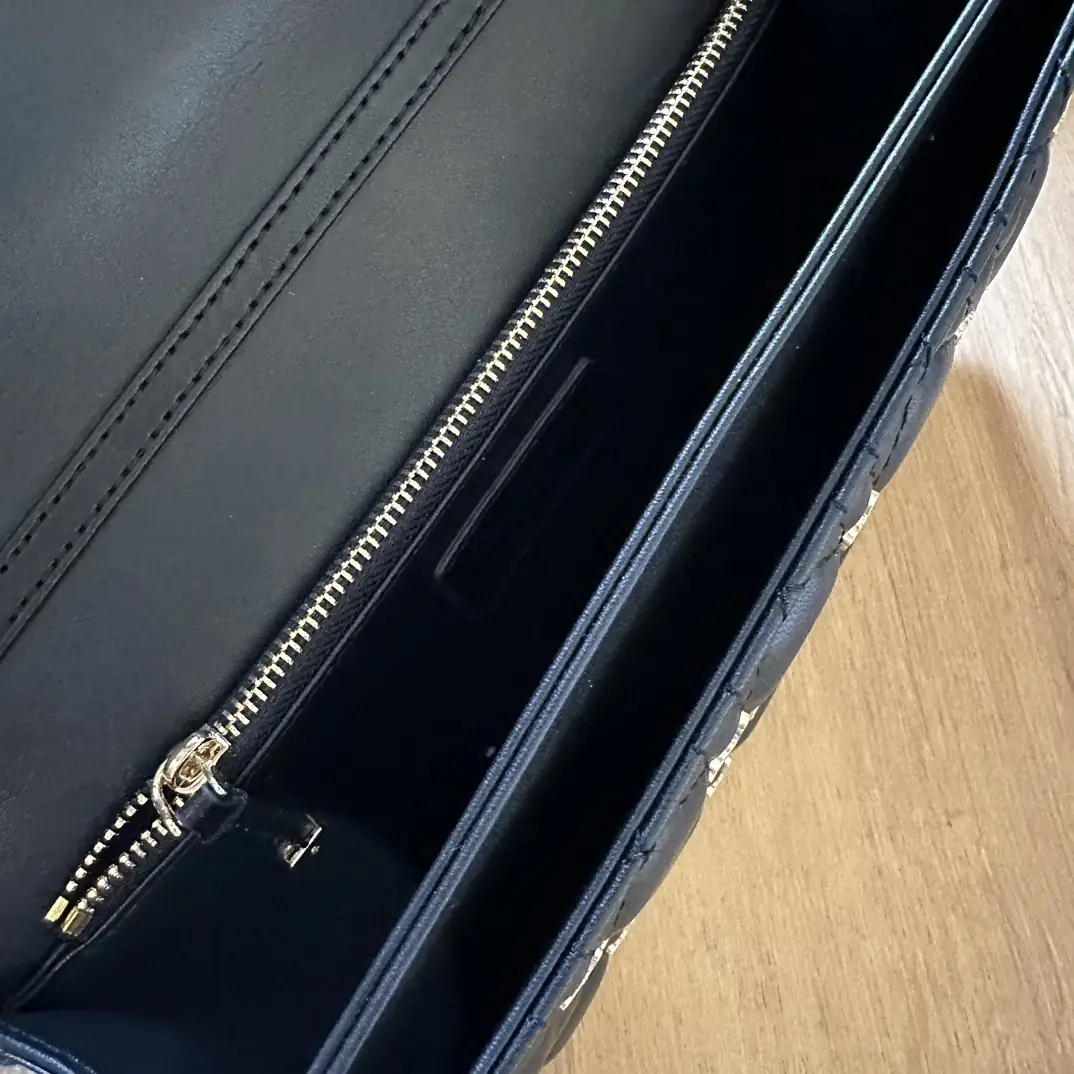 code-4601-65$-dior gallery