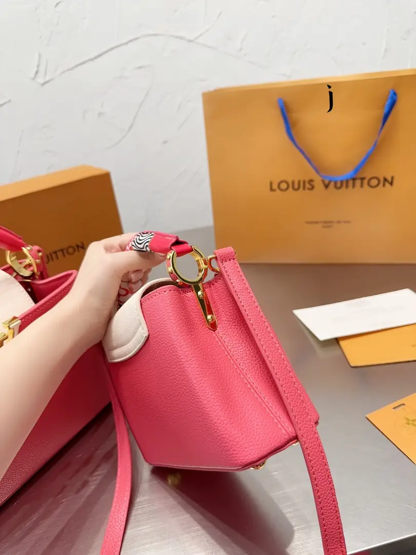 code4587-68$-LV gallery