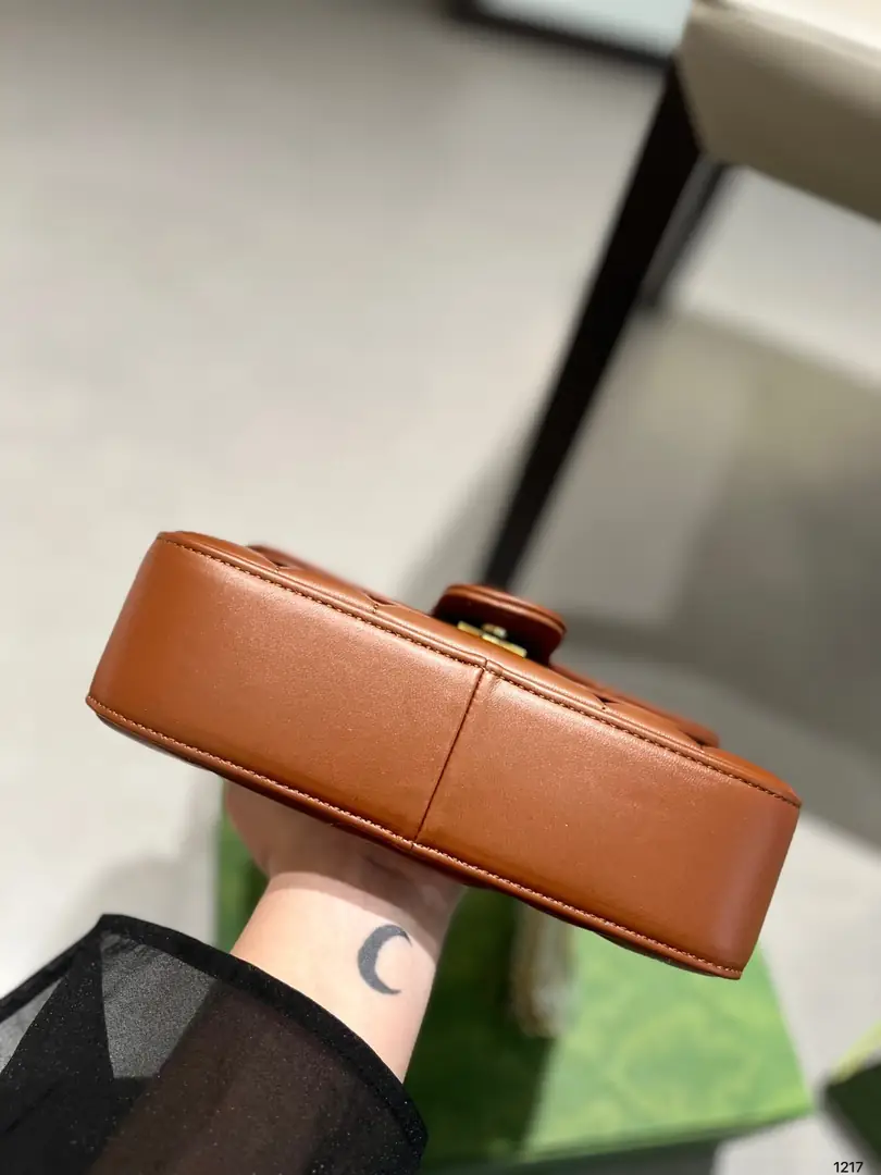 code4592-57$-gucci gallery