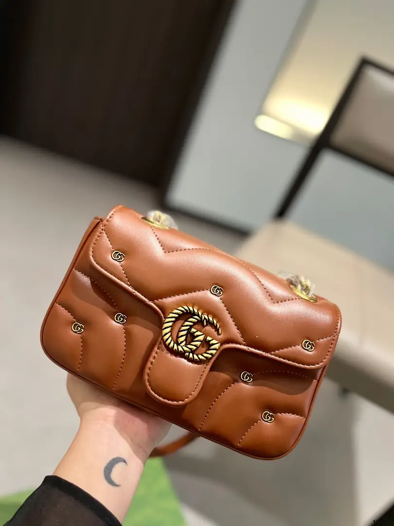 code4592-57$-gucci gallery