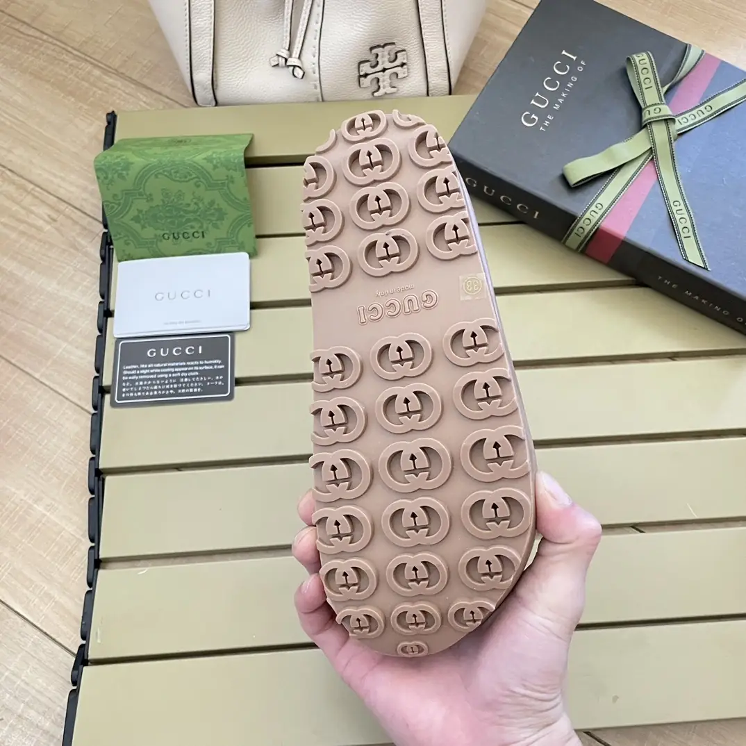 code4593-55$-gucci gallery