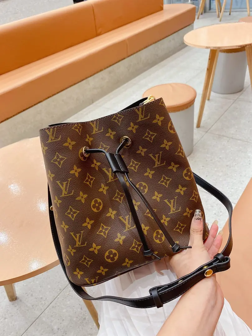 KING1464  LV 89$ gallery