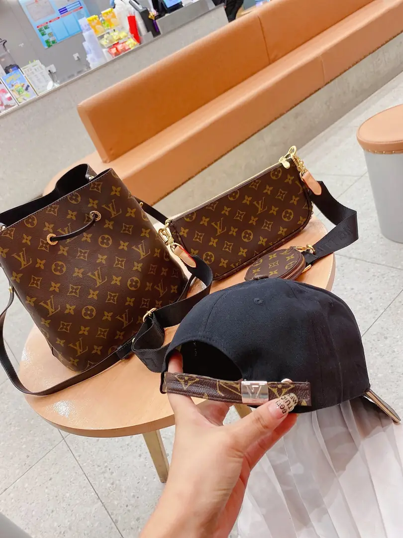 KING1464  LV 89$ gallery