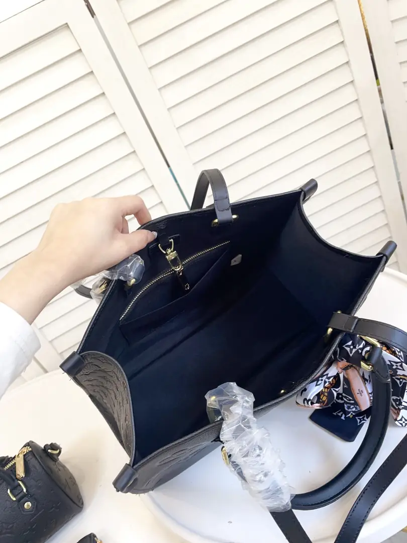 KING1465  LV    95$ gallery