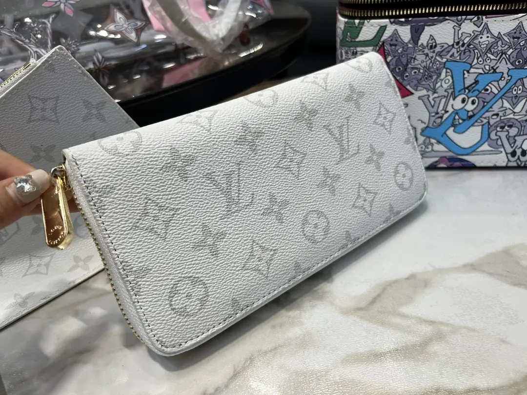 KING1468  LV   95$ gallery